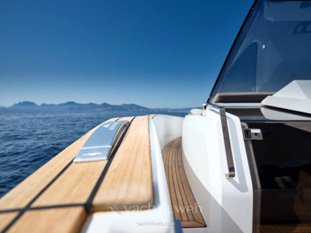 Astondoa 377 coupe Bateau à moteur nouveau en vente