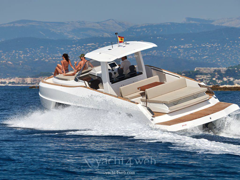 Astondoa 377 Boat используется для продажи