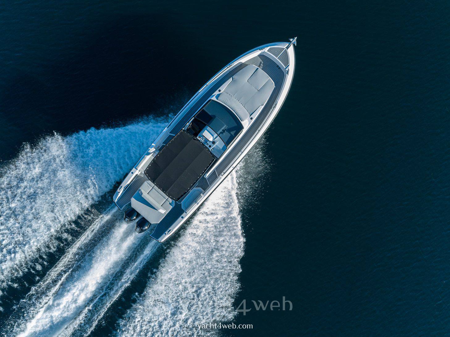 Rio yachts Daytona 34 Boat используется для продажи