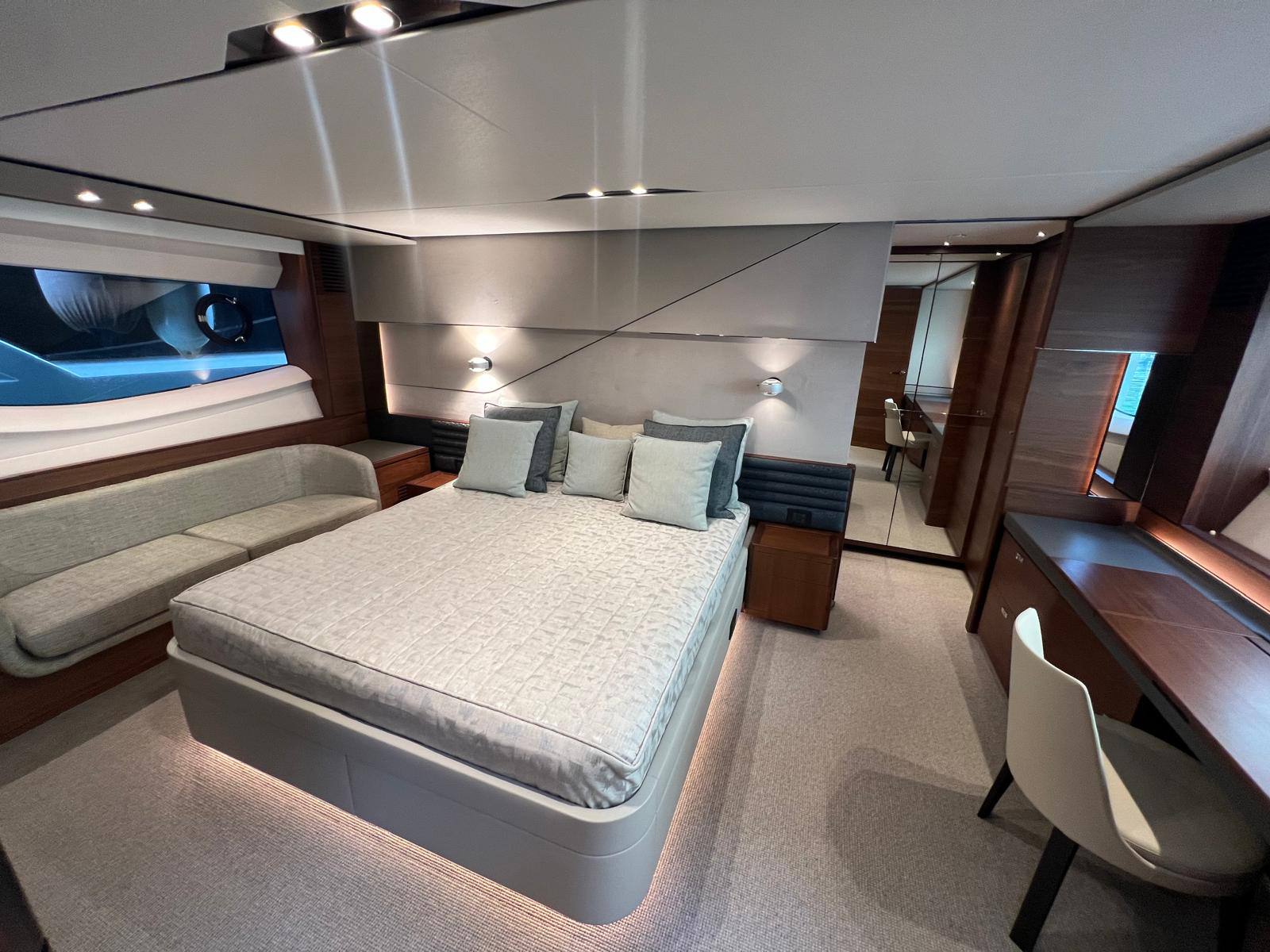 Princess S78 Boat используется для продажи