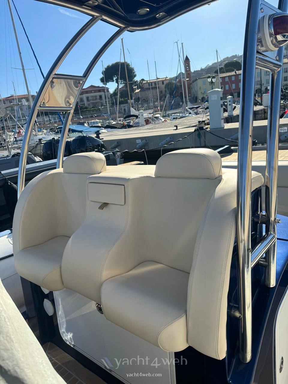 Sea water Convertible 430 barco