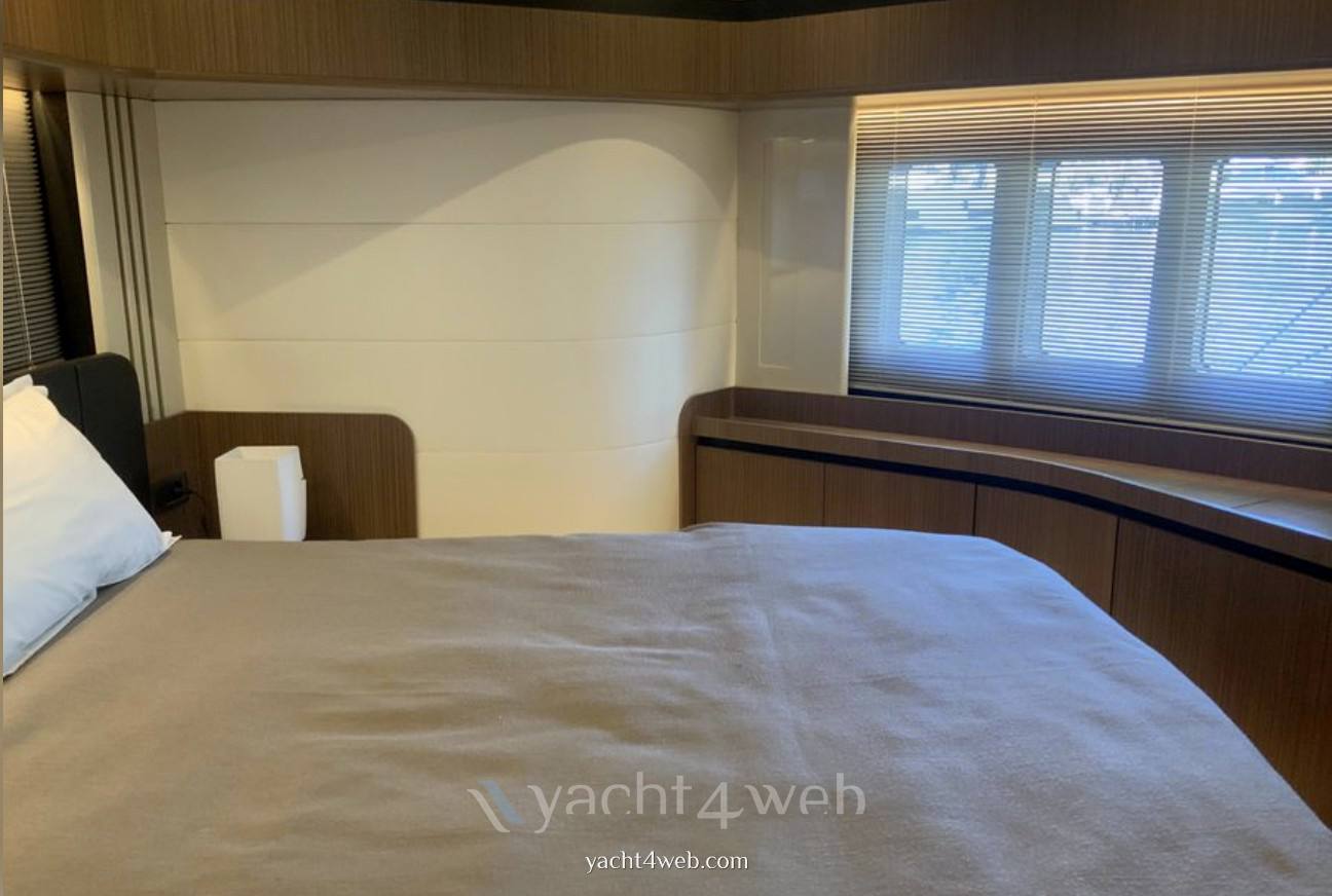 Absolute Navetta 52 boat