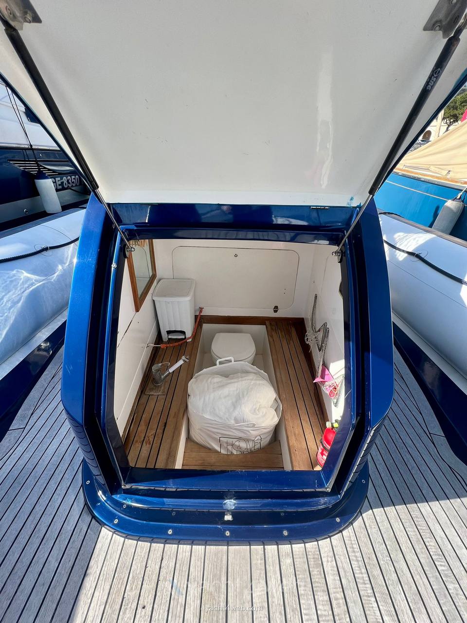 Sea water Convertible 430