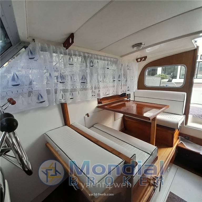 Bertram yacht 28' sport convertible используется