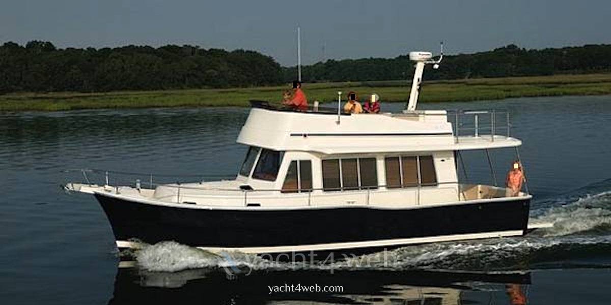 Mainship 400 trawler