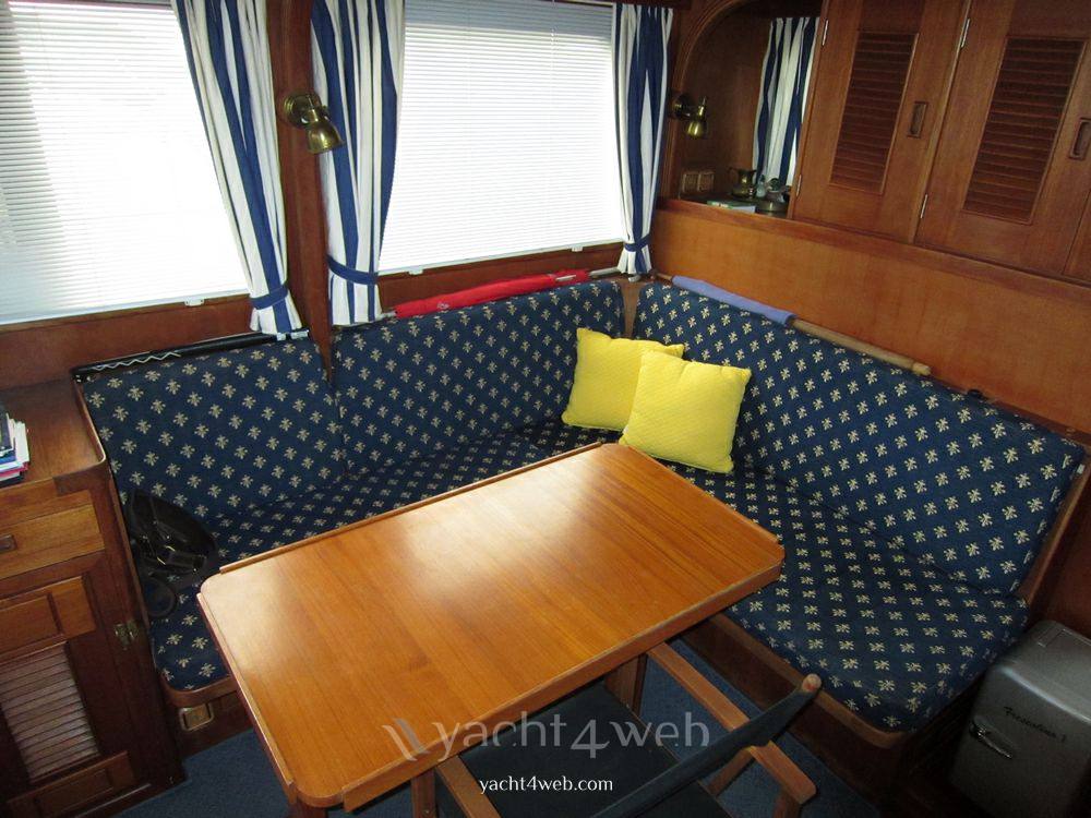 Sconosciuto Ams trawler 40 使用