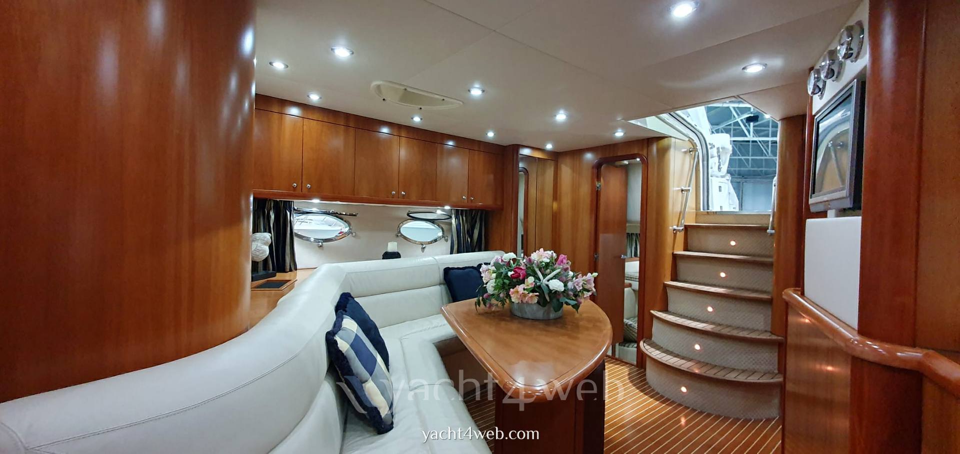 Sunseeker Portofino 53 Флайбридж