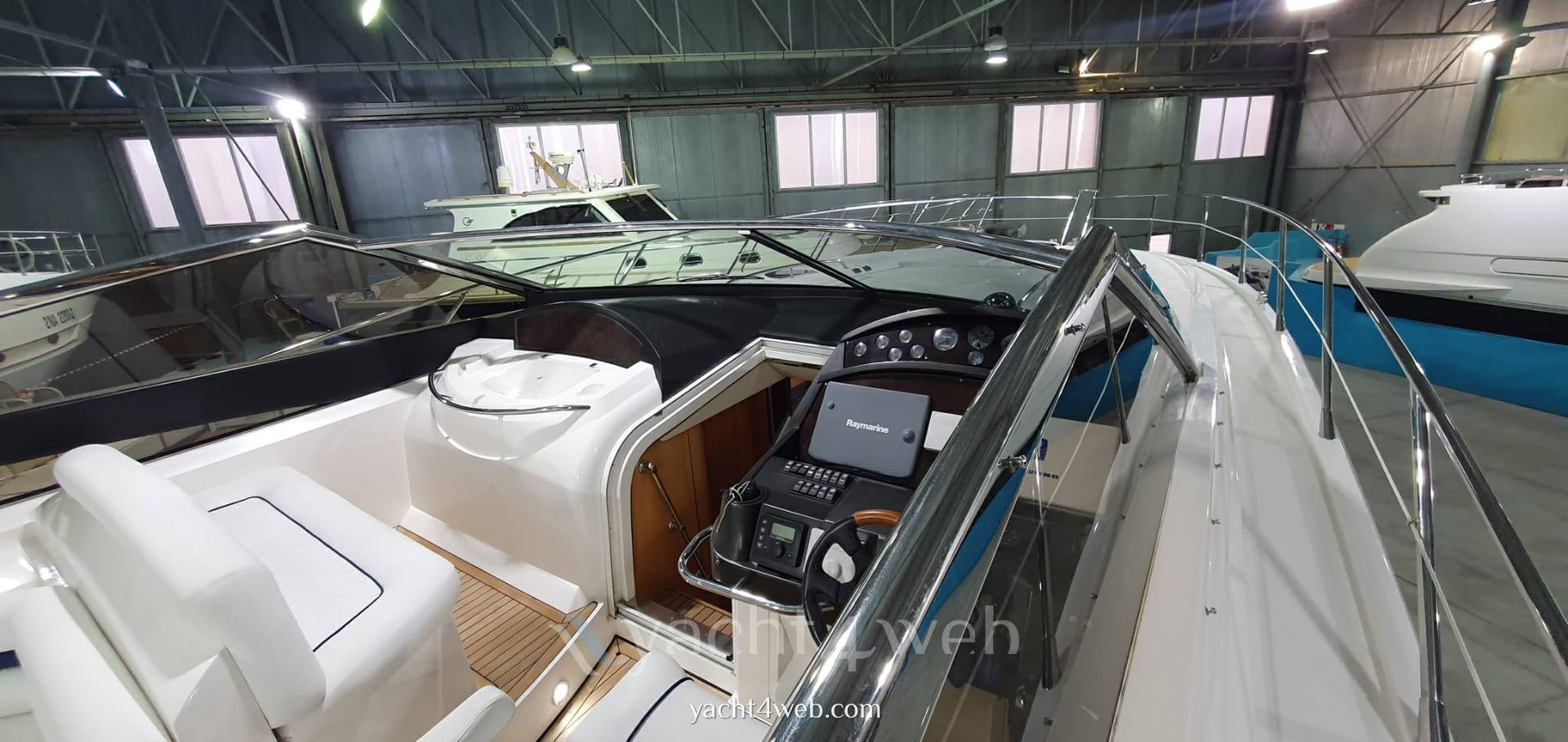 Sunseeker Portofino 53 Флайбридж используется