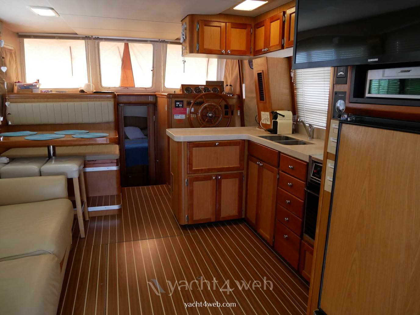 Mainship 400 trawler Flybridge verwendet