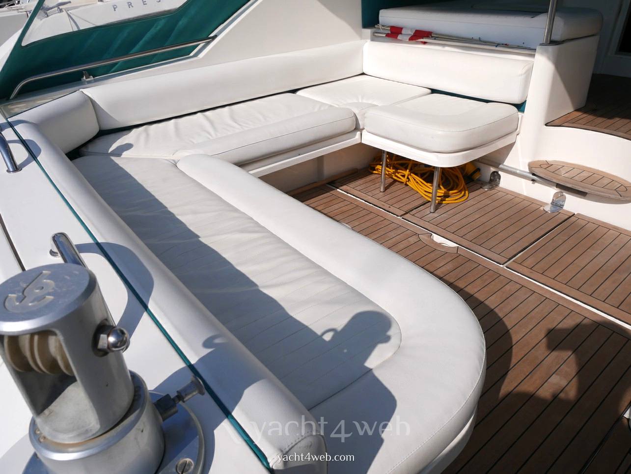 Fairline Targa 39 Флайбридж