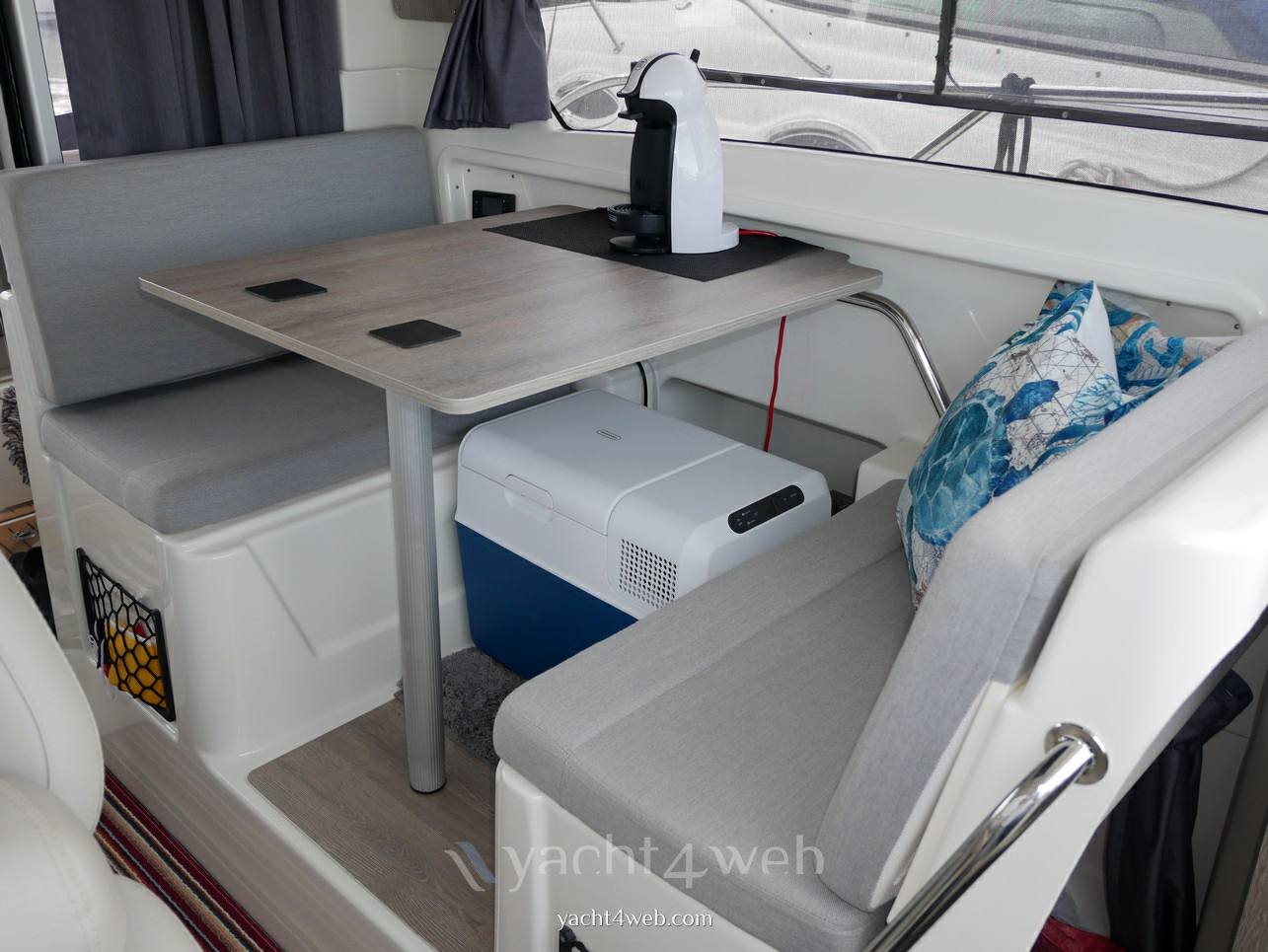 Quicksilver 755 weekender Flybridge verwendet