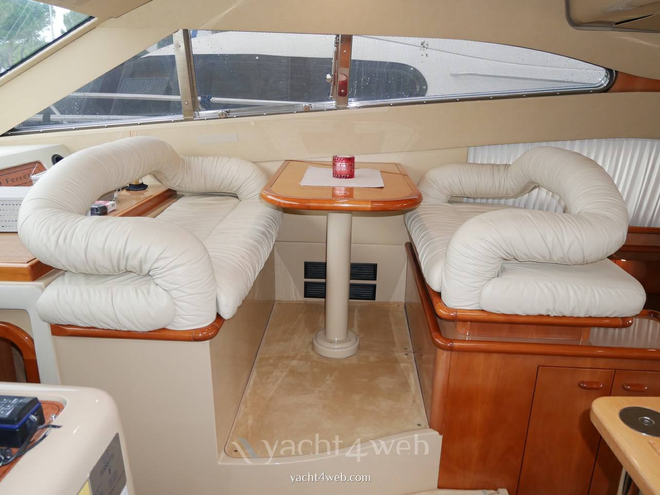 Ferretti 480 机动船 用于销售