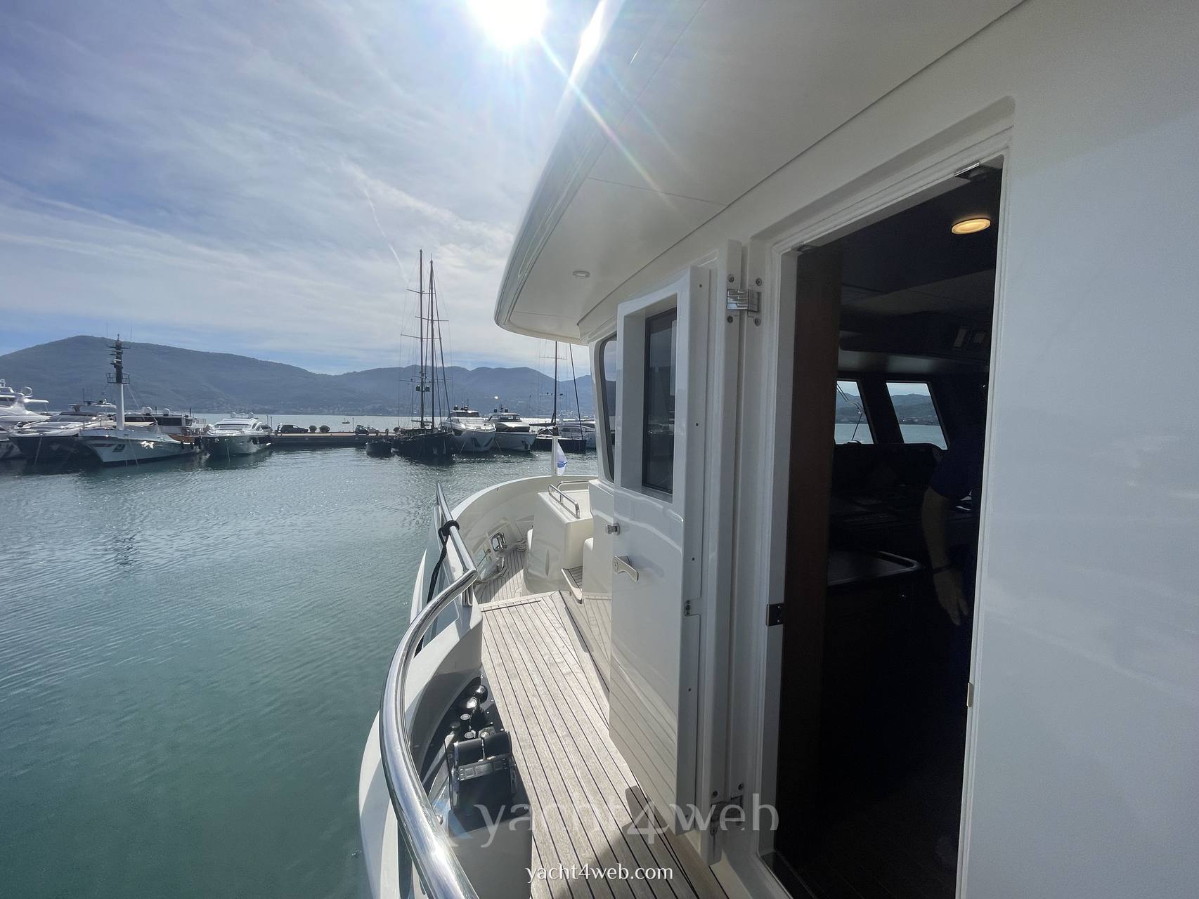 Cantiere delle marche Darwin 86 Dislocanti