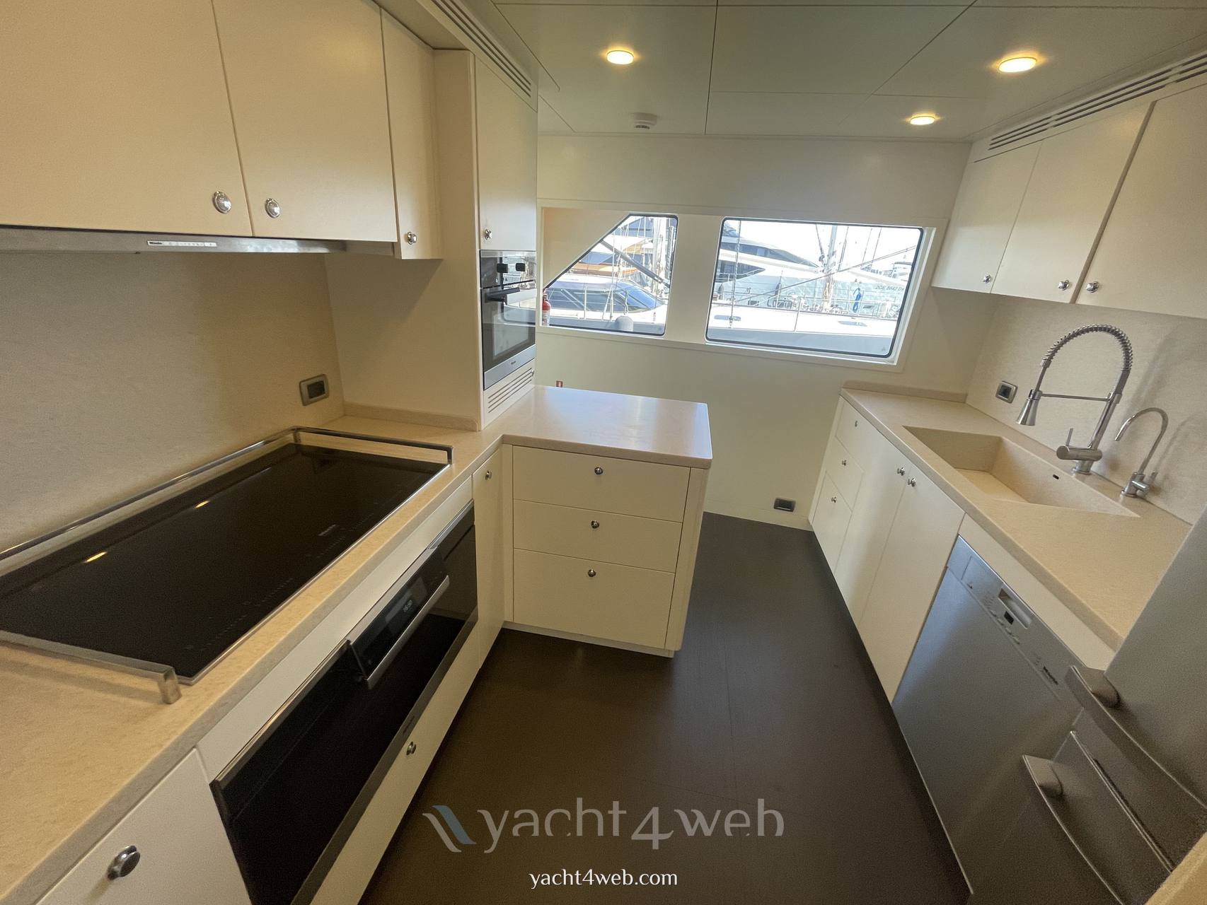 Cantiere delle marche Darwin 86 usato