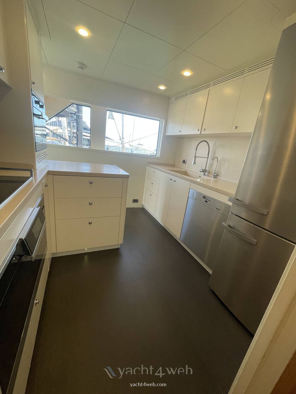 Cantiere delle marche Darwin 86 Dislocanti