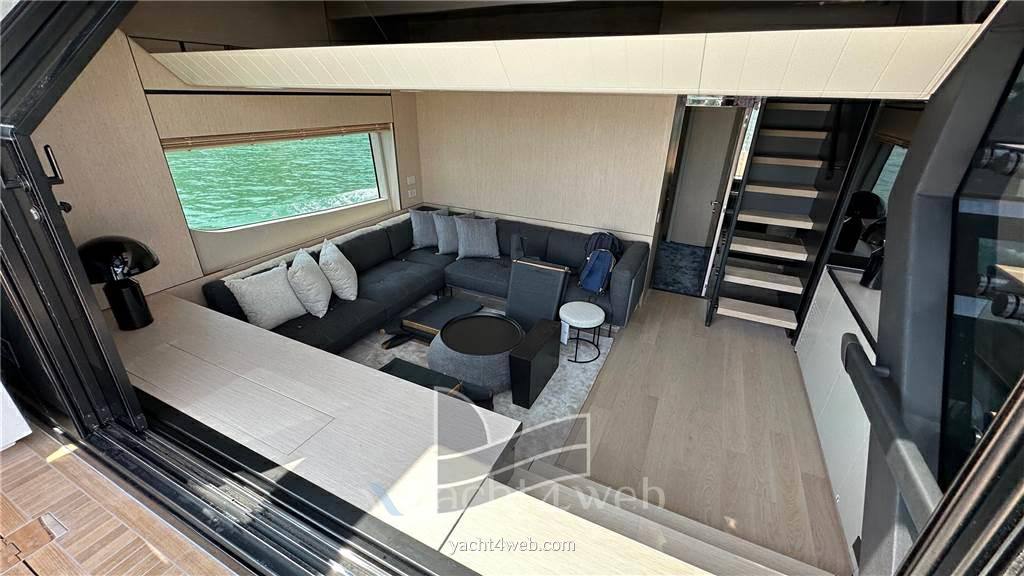 Bluegame Bgx73 barca a motore