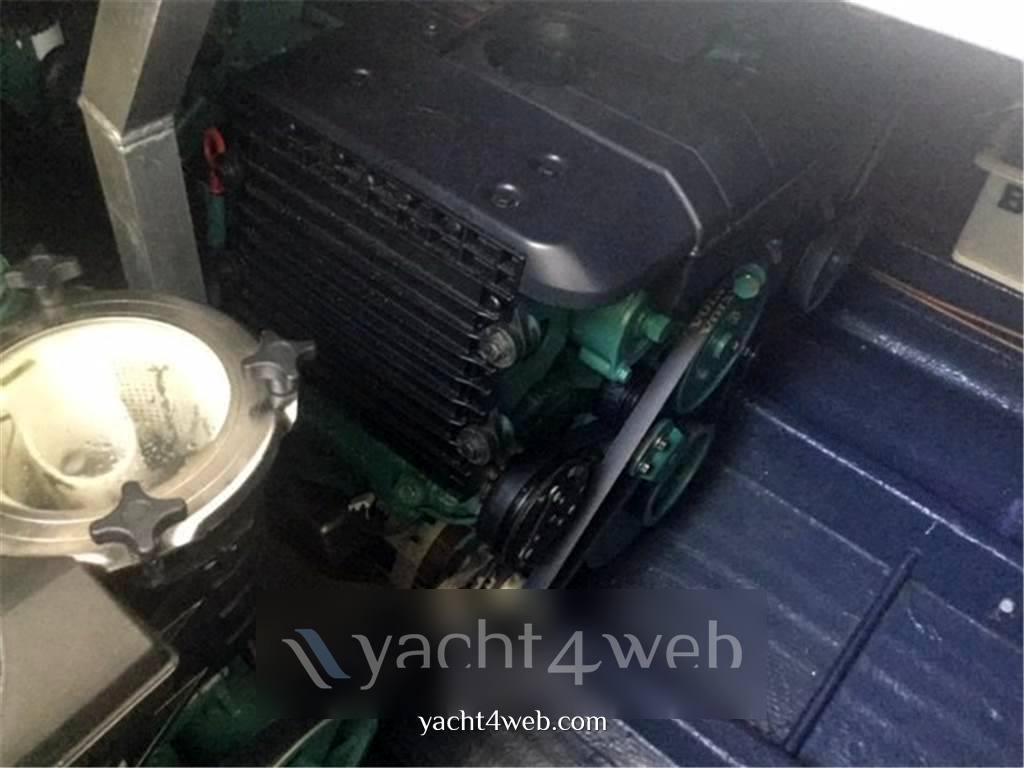 Cranchi Zaffiro 34 bateau à moteur