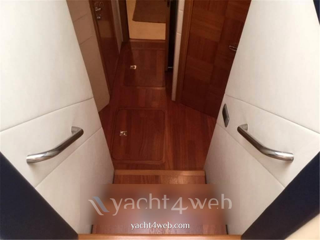 Innovazioni e progetti Alena 48 Barca a motore usata in vendita