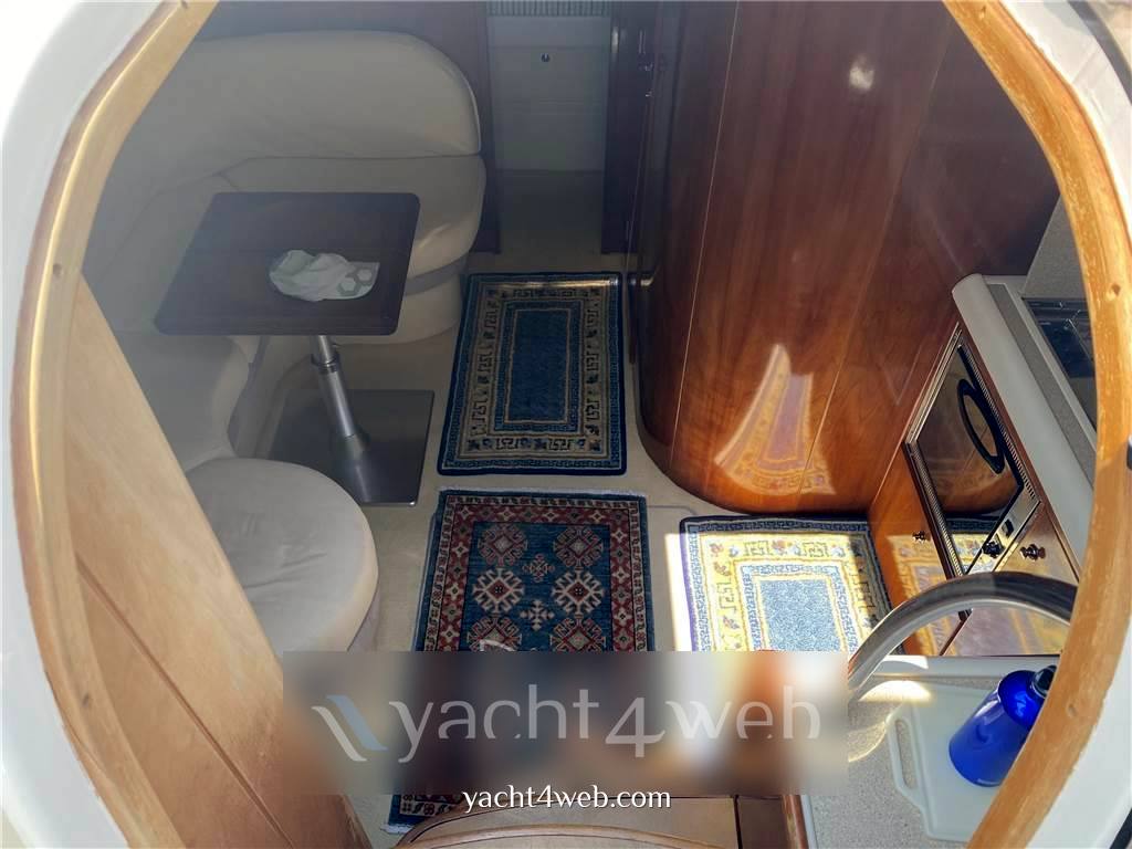 Fairline Targa 37 barca a motore