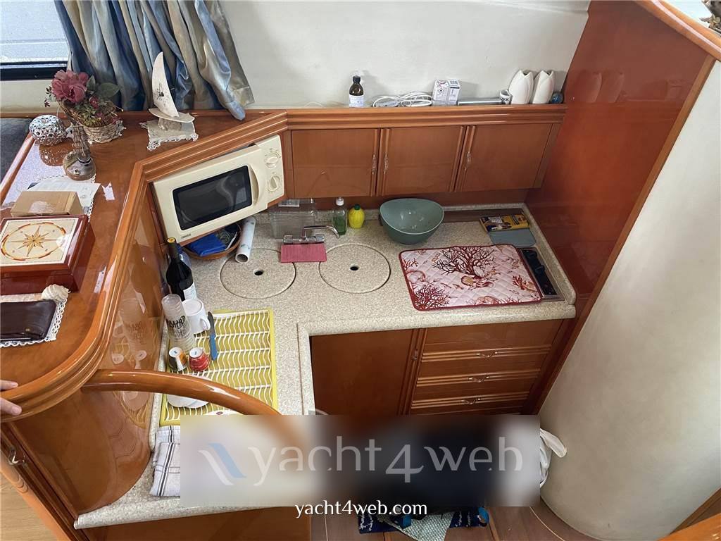 Astondoa As 39 barca a motore