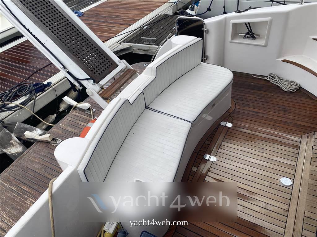 Astondoa As 39 Flybridge