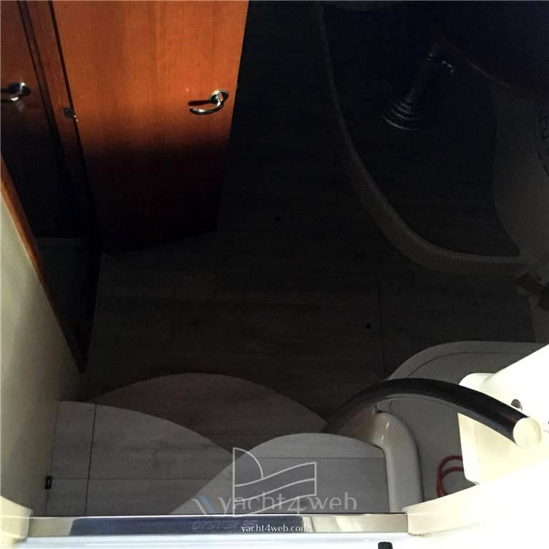 Sessa marine Oyster 35 bateau à moteur