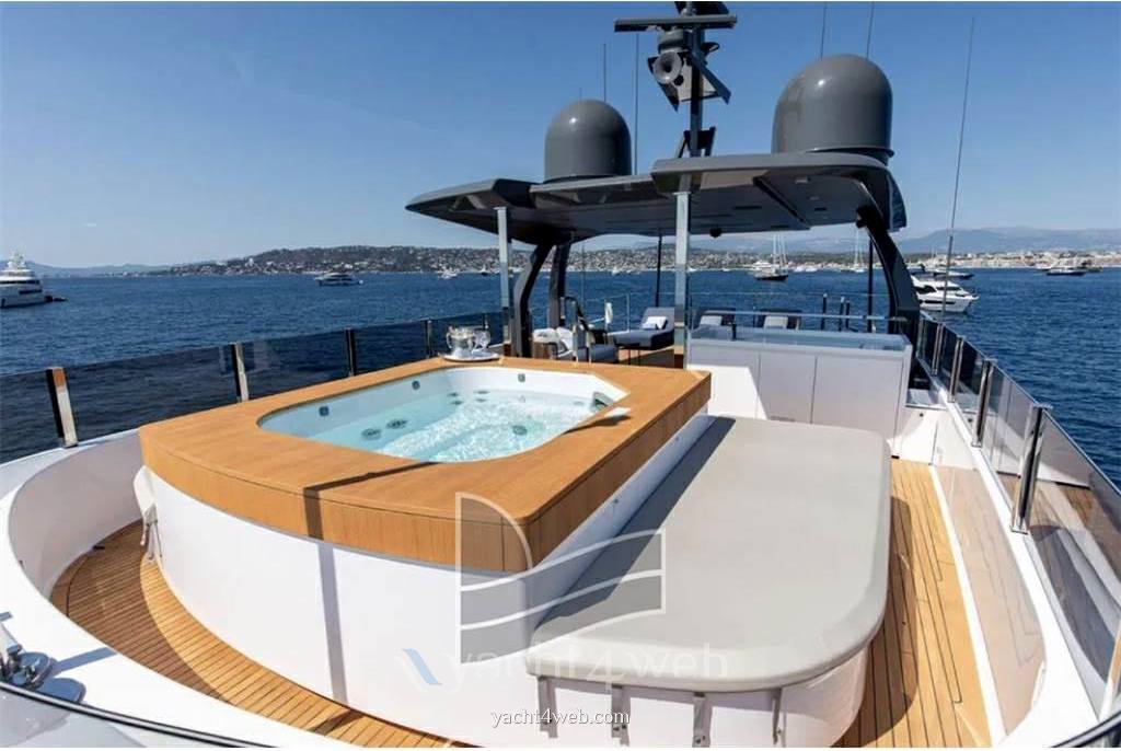 Custom line Navetta 33 0