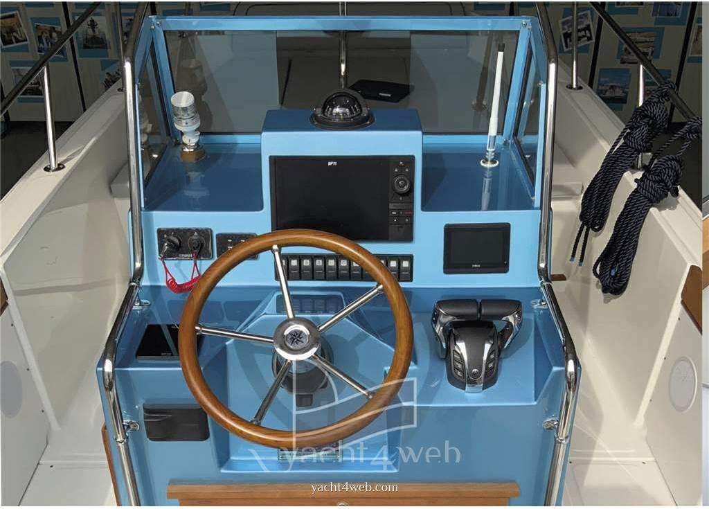 Boston whaler Outrage 25 usato