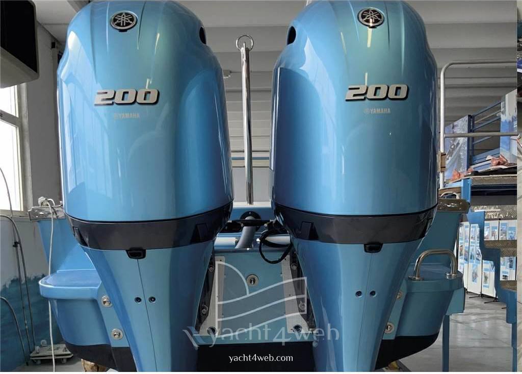 Boston whaler Outrage 25 0