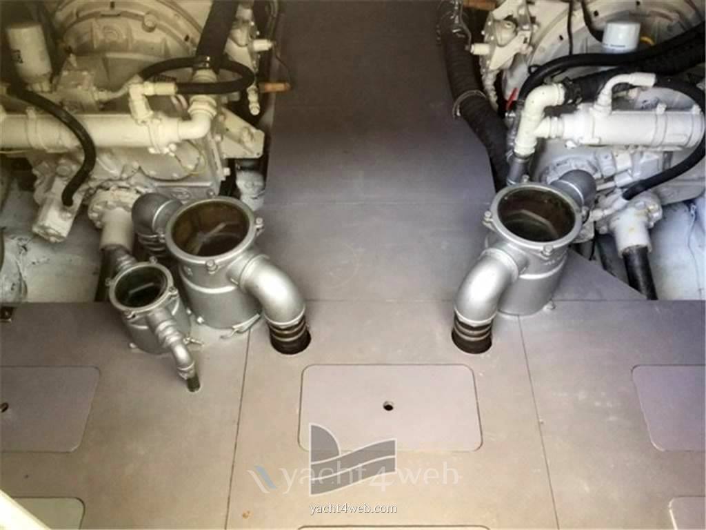 Aicon 56' fly bridge barca a motore