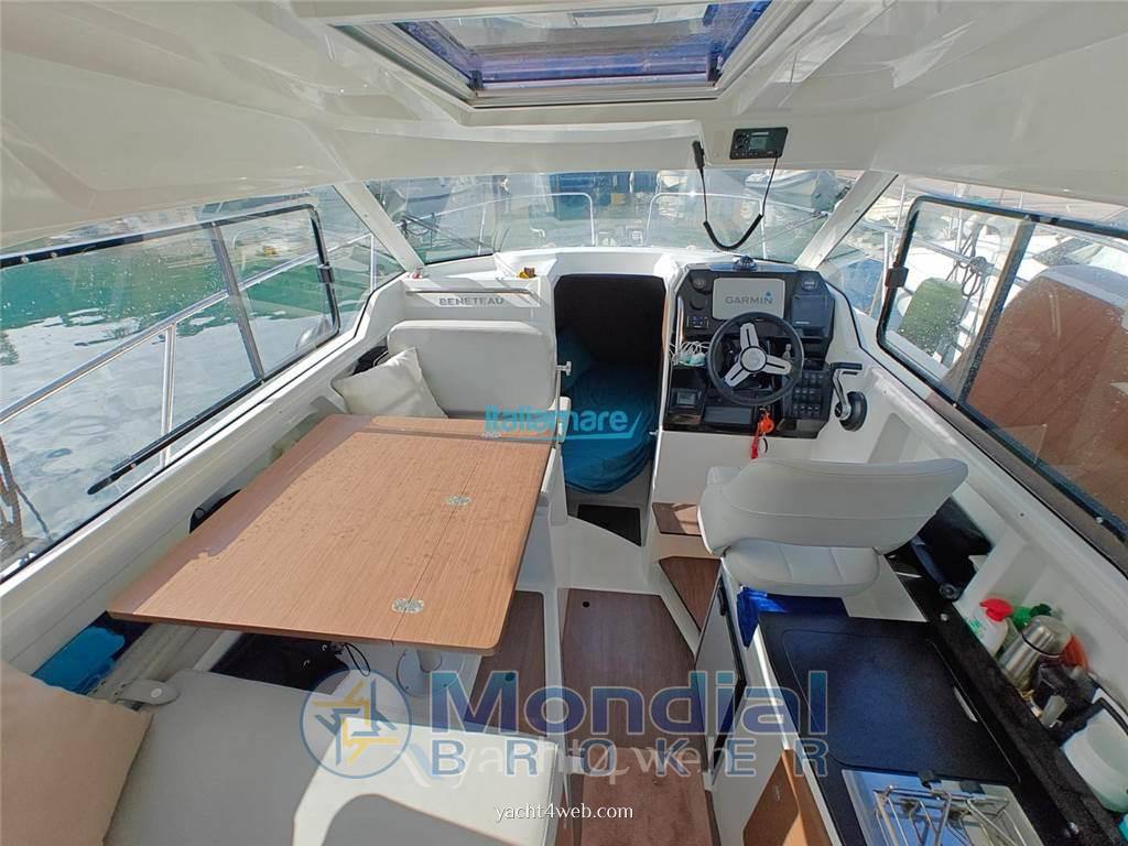 Beneteau Antares 8