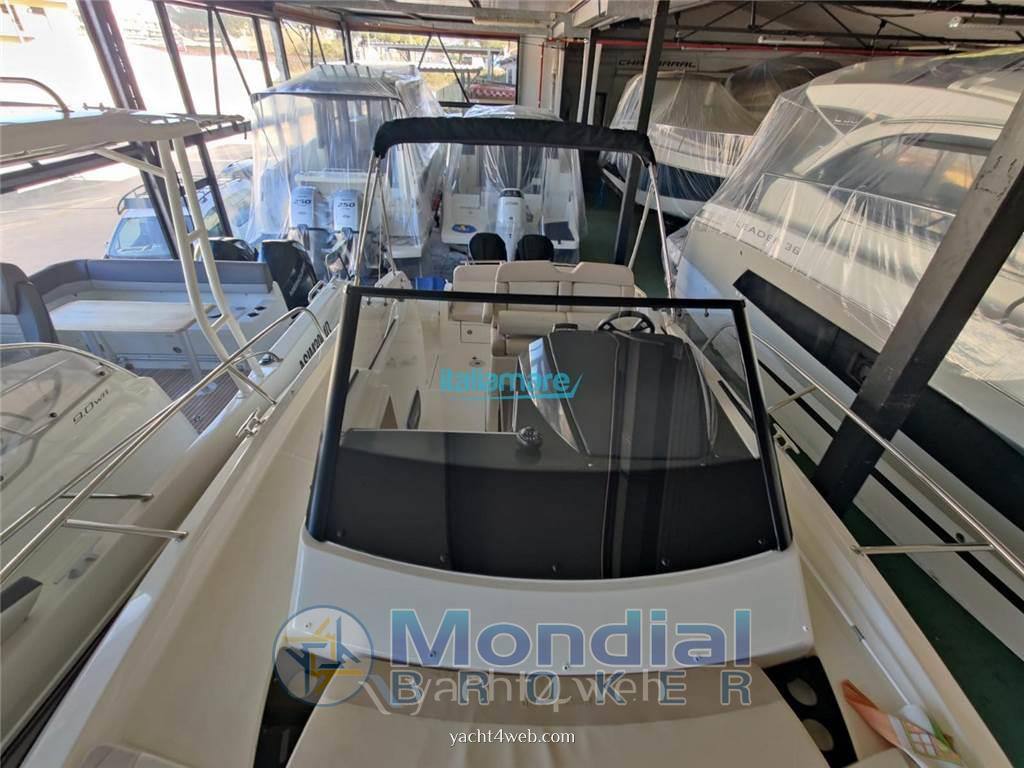 Quicksilver Active 875 sundeck