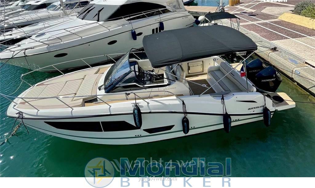 Quicksilver Active 875 sundeck