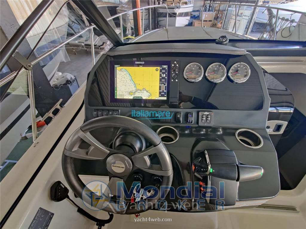 Quicksilver Active 875 sundeck