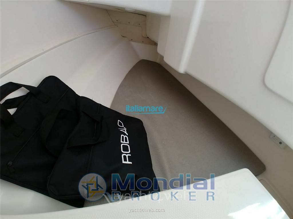 Robalo R 317
