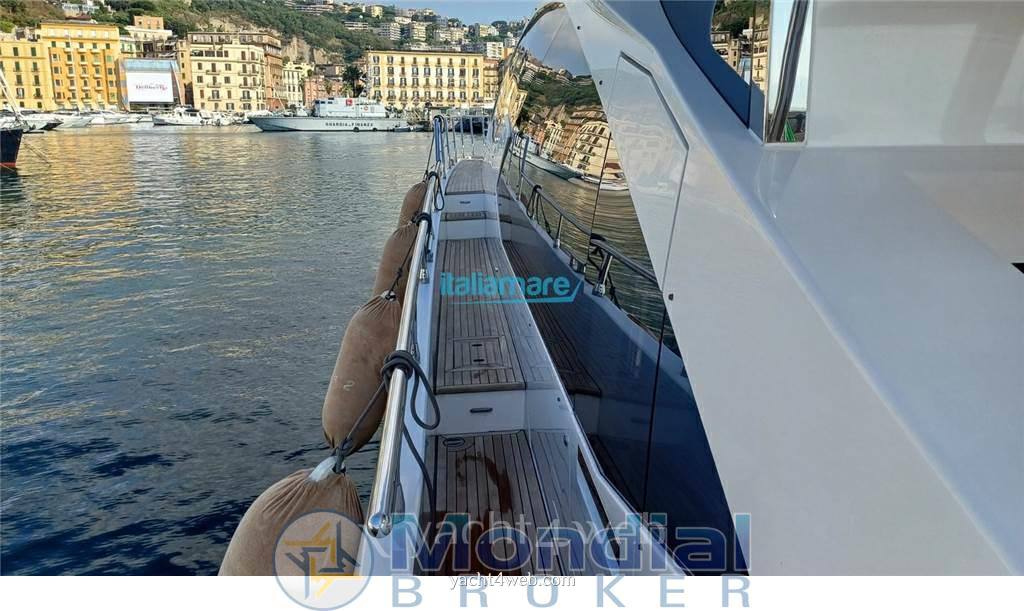 Azimut 77s Barca a motore usata in vendita