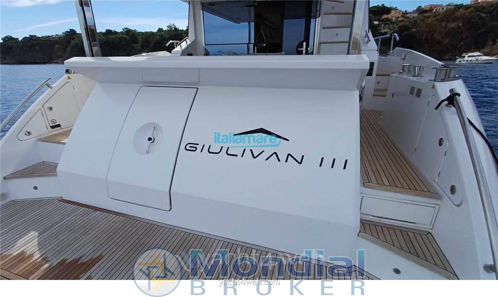 Azimut Fly 60 Barco de motor usado para venta