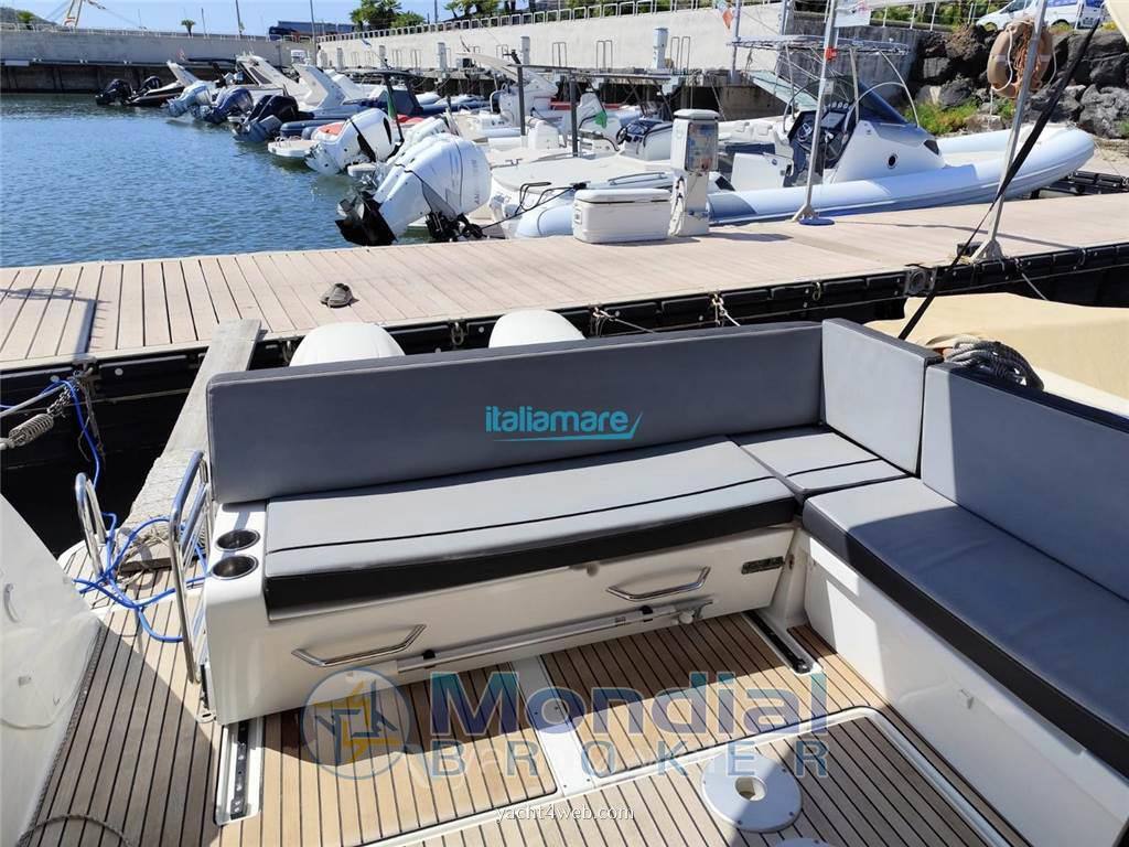 Jeanneau Merry fisher 895 usado