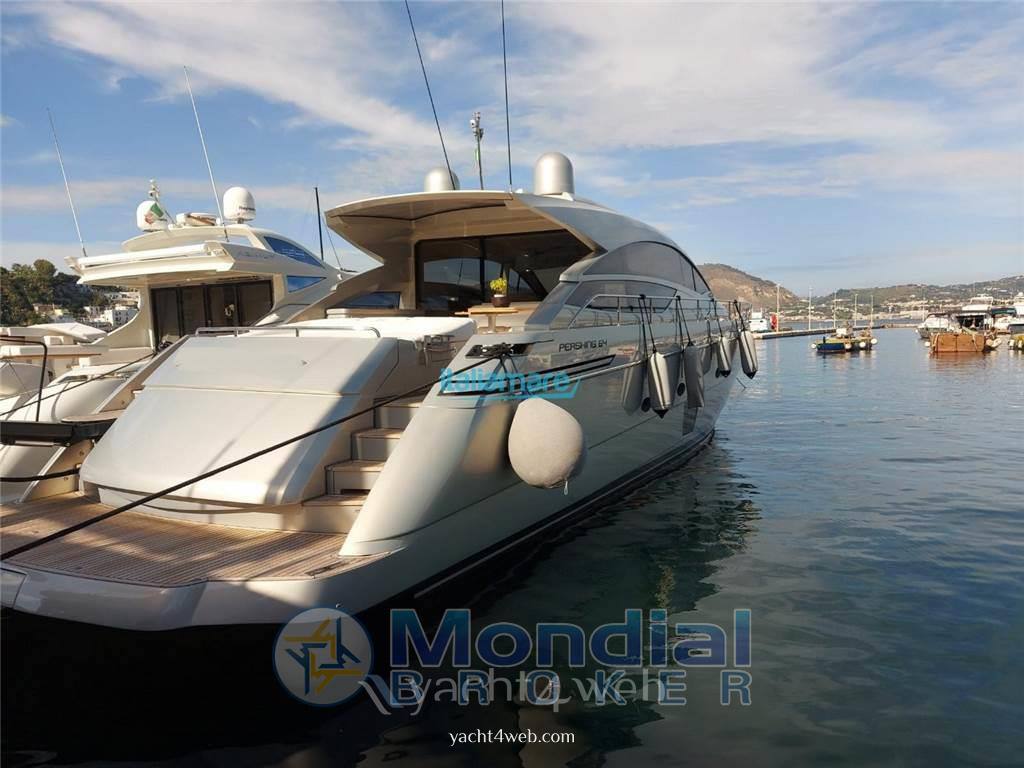 Pershing 64' Tapa dura