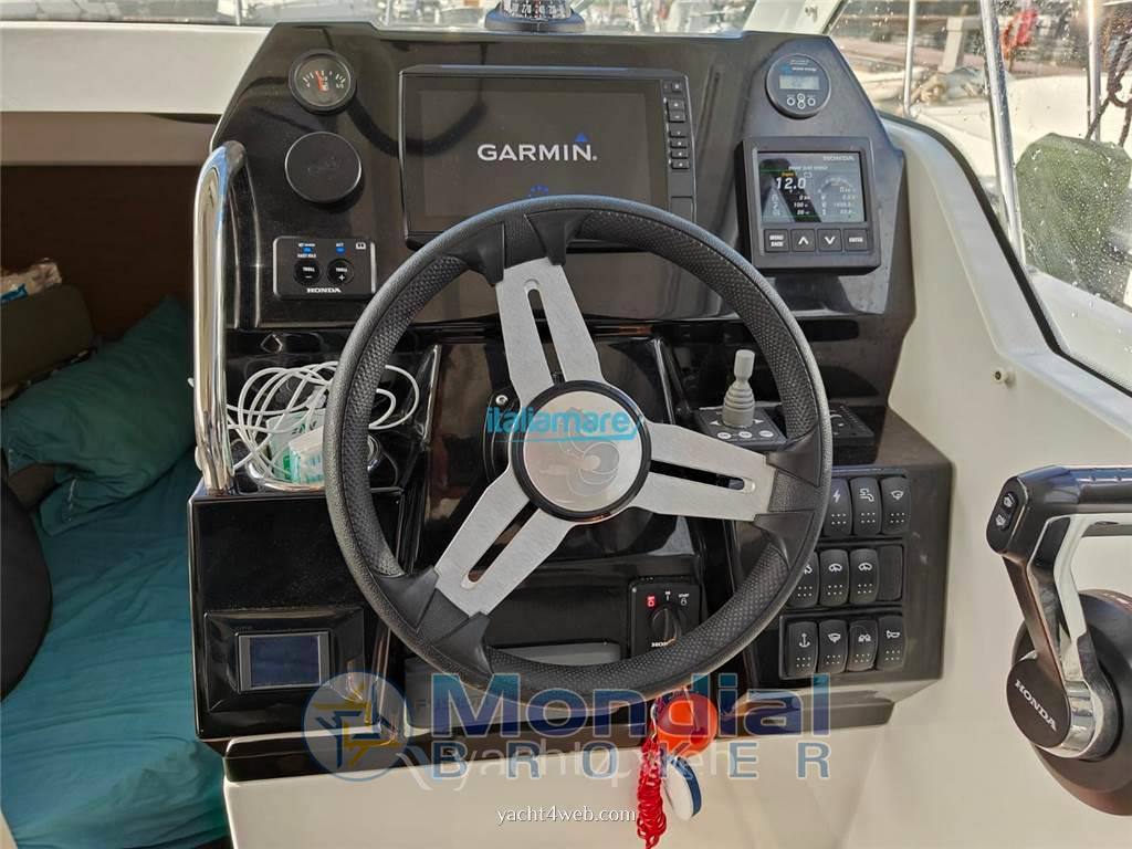 Beneteau Antares 8 Express cruiser used