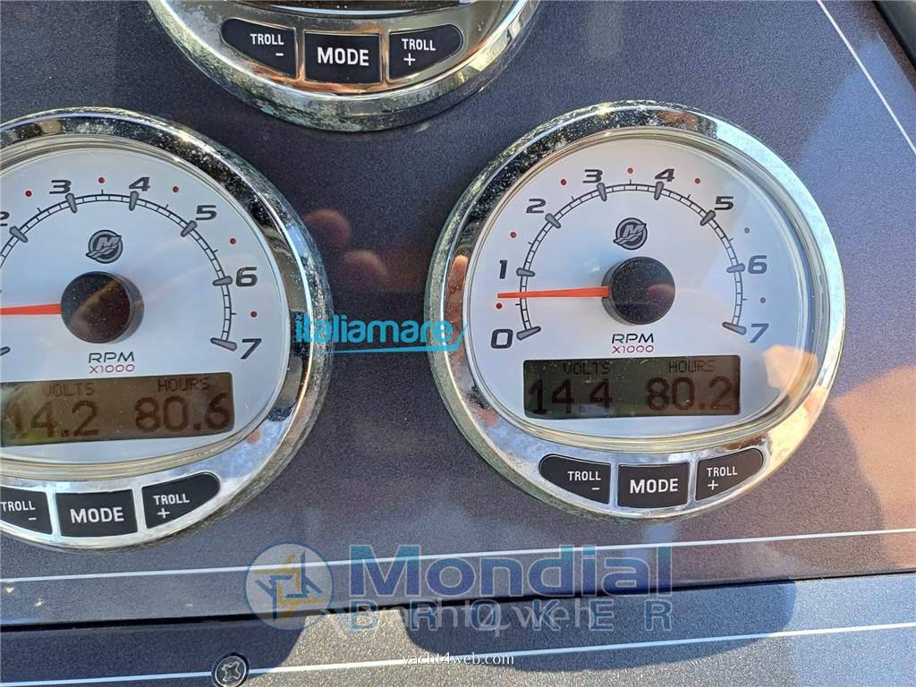 Panamera yacht Py100 fotografia