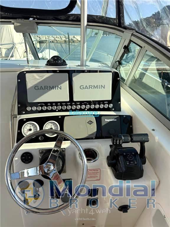 Boston whaler 28 conquest Open usato