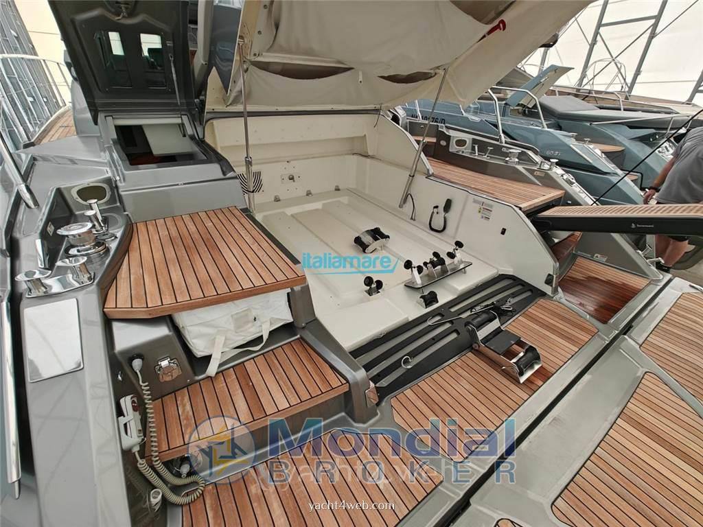 Cranchi 60 st Моторная лодка используется для продажи