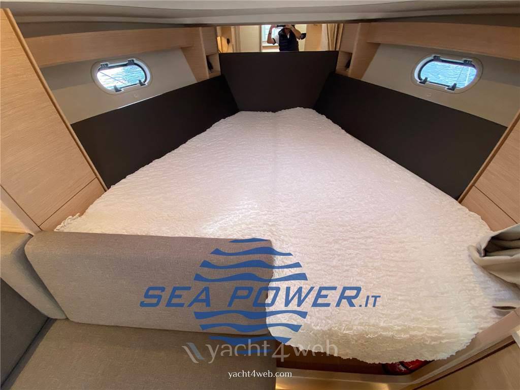 Bavaria S 33 hard top