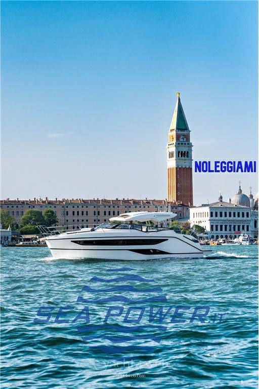 Bavaria Sr 38 open top charter