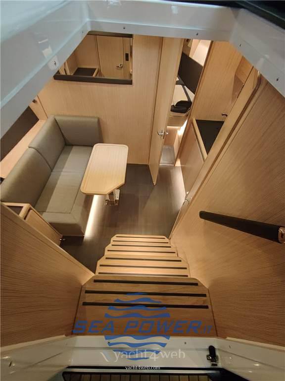 Bavaria Sr 38 open top charter