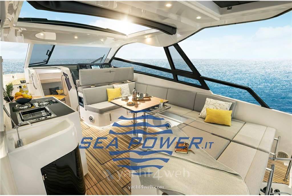 Bavaria Vida 33 hard top