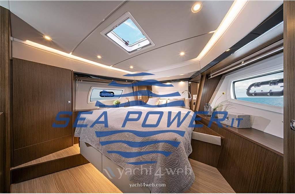 Bavaria Virtess 420 fly Photo