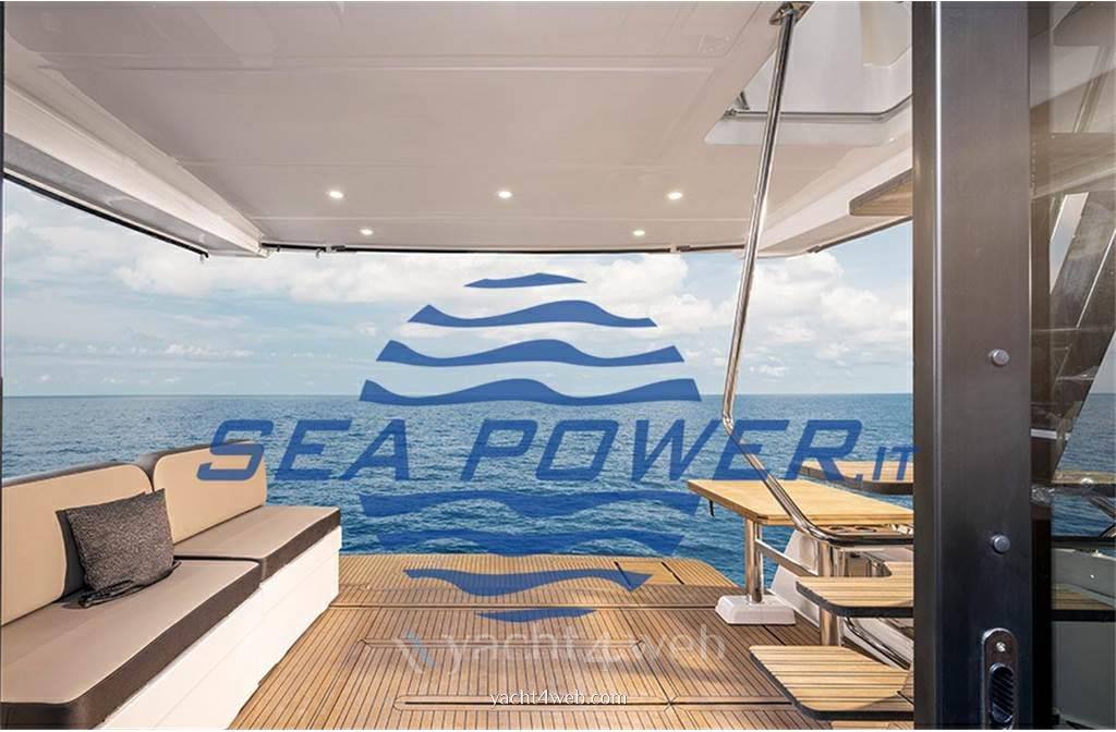 Bavaria Virtess 420 fly Motor yacht