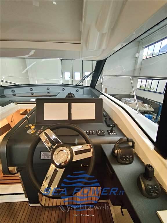 Bavaria Sr 38 hard top in pronta consegna Barco de motor usado para venta